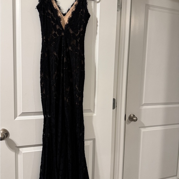 Betsy & Adam Dresses & Skirts - Betsy & Adam Black and Cream Lace Maxi Dress